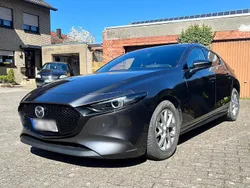 Grau Gebraucht 2019 Mazda 3 Kleinwagen | 20.600 €