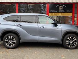 Grau Gebraucht 2021 Toyota Highlander Hybrid Business Edition SUV | 35.850 € (Fairer Preis)