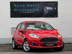 Rot Gebraucht 2015 Ford Fiesta Trend Kleinwagen | 6.390 € (Fairer Preis)