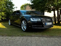 Schwarz Gebraucht 2016 Audi A8L Ambiente Limousine | 27.300 € (Fairer Preis)