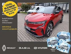 Dezirrot metallic Gebraucht 2022 Renault Mégane Techno Limousine | 29.980 € (Fairer Preis)