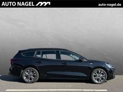 Schwarz Neu 2025 Ford Focus ST-Line Limousine | 36.990 €