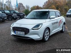Pure white pearl metallic Gebraucht 2025 Suzuki Swift Comfort Limousine | 18.990 € (Fairer Preis)