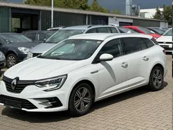 Weiß Gebraucht 2021 Renault Mégane IV Intens Kombi | 11.399 € (Fairer Preis)