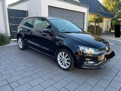 Schwarz Gebraucht 2016 VW Polo Highline Kleinwagen | 9.690 € (Fairer Preis)