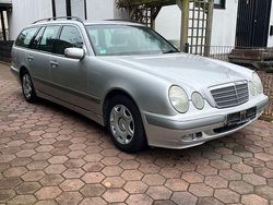 Silber Gebraucht 2000 Mercedes E200 Classic Kombi | 2.990 € (Guter Preis)