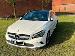 Weiß Gebraucht 2017 Mercedes CLA220 Shooting Brake Kombi | 19.849 € (Guter Preis)