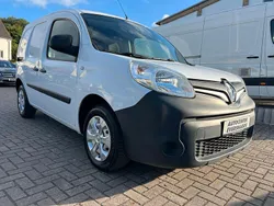 Weiß Gebraucht 2018 Renault Kangoo Rapid Extra Van / Kleinbus | 8.890 € (Fairer Preis)