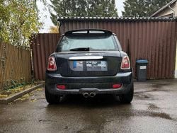 Schwarz Gebraucht 2006 Mini Cooper S Kleinwagen | 8.900 € (Etwas zu teuer)