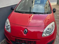 Rot Gebraucht 2009 Renault Twingo Kleinwagen | 2.800 € (Fairer Preis)