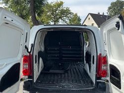 Weiß Gebraucht 2008 Citroën Berlingo Van / Kleinbus | 4.220 € (Etwas zu teuer)