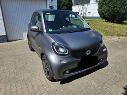 Grau Gebraucht 2018 Smart ForTwo Coupé Coupé | 12.200 € (Fairer Preis)