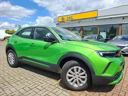 Grün Gebraucht 2021 Opel Mokka-e Edition SUV | 15.490 € (Guter Preis)