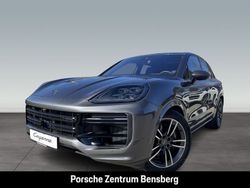 Grau Gebraucht 2024 Porsche Cayenne Turbo E-Hybrid SUV | 184.900 € (Guter Preis)