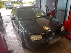 Blau Gebraucht 1999 VW Golf IV Limousine | 500 € (Fairer Preis)