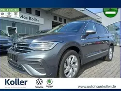 Grau Gebraucht 2024 VW Tiguan Allspace SUV | 35.370 € (Superpreis)
