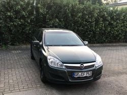 Grau Gebraucht 2009 Opel Astra Innovation Limousine | 2.000 € (Guter Preis)