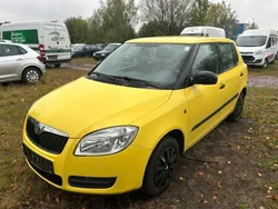Gelb Gebraucht 2009 Skoda Fabia Classic Limousine | 1.690 € (Superpreis)