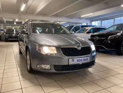 Platin grau metallic Gebraucht 2010 Skoda Superb Comfort Kombi | 5.399 € (Fairer Preis)