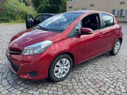 Red mica metallic Gebraucht 2012 Toyota Yaris Life Kleinwagen | 4.650 € (Guter Preis)