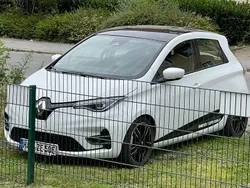 Weiß Gebraucht 2020 Renault Zoe Riviera Kleinwagen | 9.995 € (Superpreis)