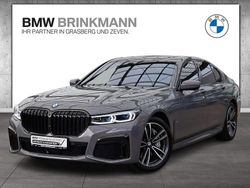 Grau Gebraucht 2022 BMW 740 M Sport Limousine | 69.930 €