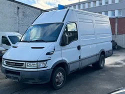 Weiß Gebraucht 2004 Iveco Daily Van / Kleinbus | 4.800 € (Superpreis)