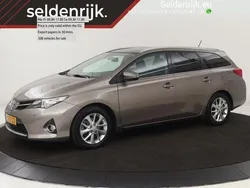 Toyota Auris Hybrid
