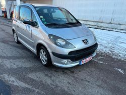 Grau Gebraucht 2007 Peugeot 1007 Premium Kleinwagen | 999 € (Superpreis)