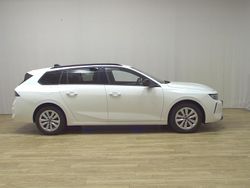 Weiss Gebraucht 2024 Opel Astra Business Kombi | 16.480 € (Superpreis)