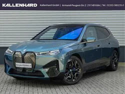 Blau Gebraucht 2022 BMW iX SUV | 69.875 € (Fairer Preis)