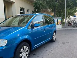Blau Gebraucht 2004 VW Touran Van / Kleinbus | 3.899 € (Etwas zu teuer)