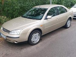 Gold Gebraucht 2002 Ford Mondeo Limousine | 2.000 €