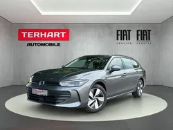 Grau Gebraucht 2024 VW Passat Kombi | 29.987 € (Teuer)