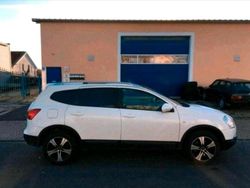 Weiß Gebraucht 2009 Nissan Qashqai SUV | 4.990 € (Etwas zu teuer)