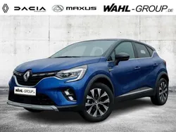 Ironblau metallic, black pear Gebraucht 2022 Renault Captur Techno SUV | 26.990 € (Teuer)