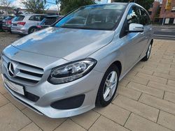 Silber Gebraucht 2017 Mercedes B180 Van / Kleinbus | 12.950 € (Fairer Preis)