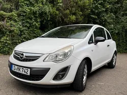 Schwarz Gebraucht 2011 Opel Corsa Kleinwagen | 1.499 €