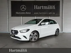 Polarweiß Gebraucht 2022 Mercedes B180 Progressive Van / Kleinbus | 23.850 € (Superpreis)