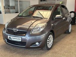Grau Gebraucht 2011 Toyota Yaris Edition Kombi | 9.699 € (Teuer)
