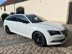 Weiß Gebraucht 2016 Skoda Superb Style Kombi | 16.999 € (Fairer Preis)