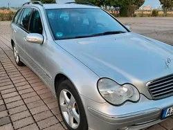 Silber Gebraucht 2005 Mercedes C240 Avantgarde Kombi | 5.555 €