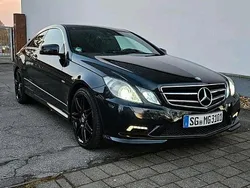 Schwarz Gebraucht 2011 Mercedes E350 AMG Coupé | 12.400 € (Fairer Preis)