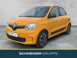 Gelb Gebraucht 2021 Renault Twingo SE Kleinwagen | 10.490 € (Fairer Preis)