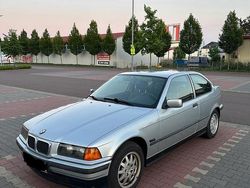 Grau Gebraucht 1996 BMW 316 Coupé | 2.500 € (Etwas zu teuer)