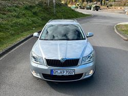 Grau Gebraucht 2013 Skoda Octavia Kombi | 6.600 € (Fairer Preis)