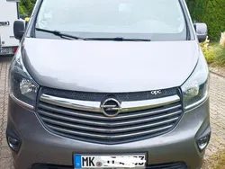 Grau Gebraucht 2016 Opel Vivaro Van | 16.500 € (Fairer Preis)