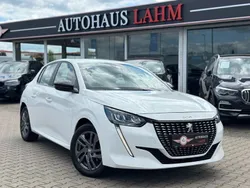 Weiß Gebraucht 2022 Peugeot 208 Active Kleinwagen | 14.490 € (Fairer Preis)