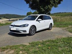 Weiß Gebraucht 2017 VW Golf VII Sound Kombi | 13.700 € (Fairer Preis)