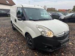 Weiß Gebraucht 2015 Opel Combo Van / Kleinbus | 3.850 € (Guter Preis)